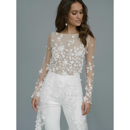 Romantic Wedding Jumpsuit with Long Train 3D Floral Appliques Lace Long Sleeves Outfit Reception Gowns Bridal Pant Suit Romantic Wedding Jumpsuit with Long Train 3D Floral Appliques Lace Long Sleeves Outfit Reception Gowns Bridal Pant Suit