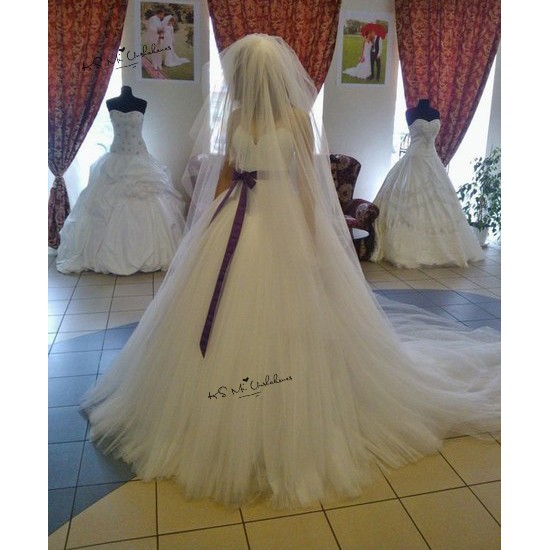 Imported China Cheap Wedding Dress Purple Sash Plus Size Wedding Gowns Lace Puffy Floor Length Bride Dresses Vestido Branco Imported China Cheap Wedding Dress Purple Sash Plus Size Wedding Gowns Lace Puffy Floor Length Bride Dresses Vestido Branco
