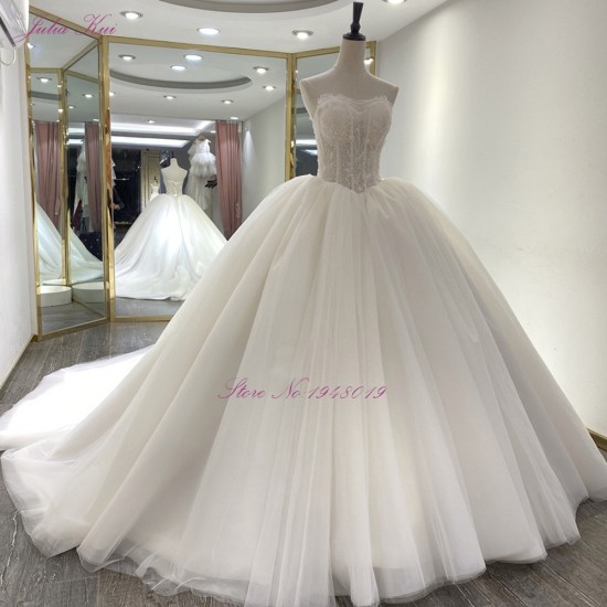 Julia Kui 100% Real Photo Strapless Ball Gown Wedding Dresses 2021 With Rhinestones And Pearls Tulle Skirt Julia Kui 100% Real Photo Strapless Ball Gown Wedding Dresses 2021 With Rhinestones And Pearls Tulle Skirt