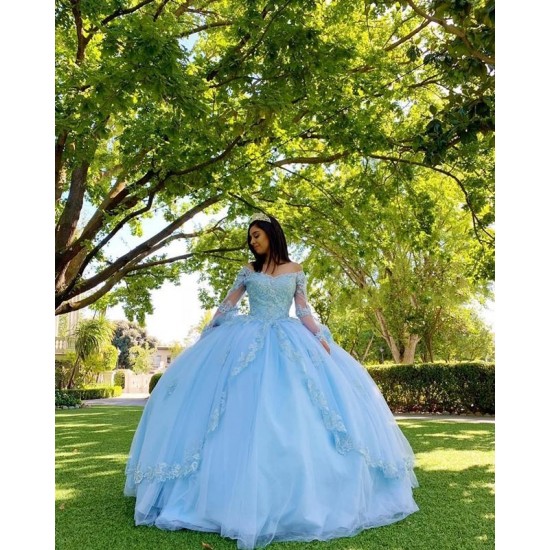Light Sky Blue Long Sleeves Lace Plus Size Quinceanera Dresses Ball Gown Applique Sequined Beads Sweet 16 Dress vestidos Light Sky Blue Long Sleeves Lace Plus Size Quinceanera Dresses Ball Gown Applique Sequined Beads Sweet 16 Dress vestidos