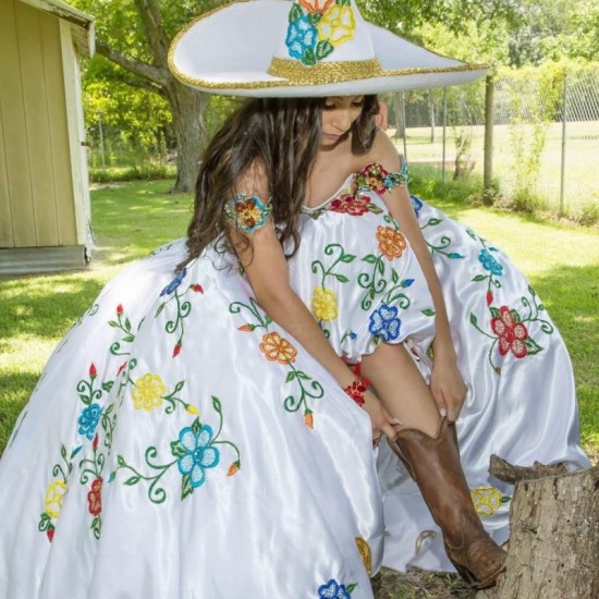 Luxury Beaded White Embroidery Quinceanera Dresses Damas Vestidos de Fiesta Off The Shoulder Corset Back Sweet 16 Dress Luxury Beaded White Embroidery Quinceanera Dresses Damas Vestidos de Fiesta Off The Shoulder Corset Back Sweet 16 Dress