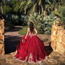 New vestido de 15 anos Burgundy Ball Gown Quinceanera Dress Beads Backless Sweet 16 Dress Pageant Gowns Customize Prom Gown