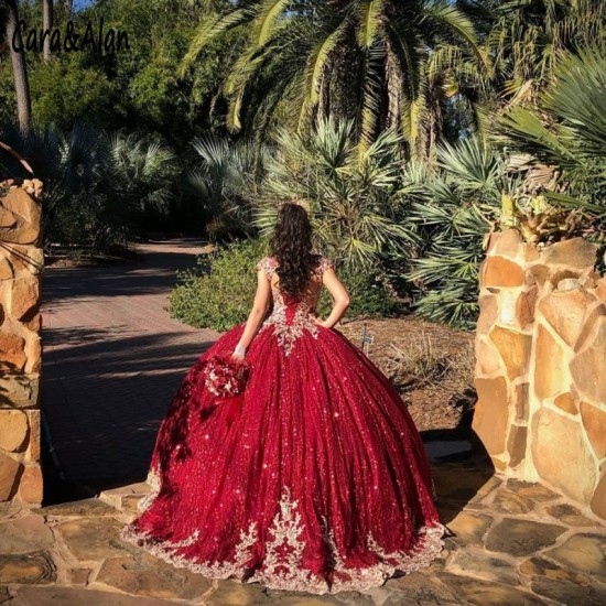New vestido de 15 anos Burgundy Ball Gown Quinceanera Dress Beads Backless Sweet 16 Dress Pageant Gowns Customize Prom Gown New vestido de 15 anos Burgundy Ball Gown Quinceanera Dress Beads Backless Sweet 16 Dress Pageant Gowns Customize Prom Gown